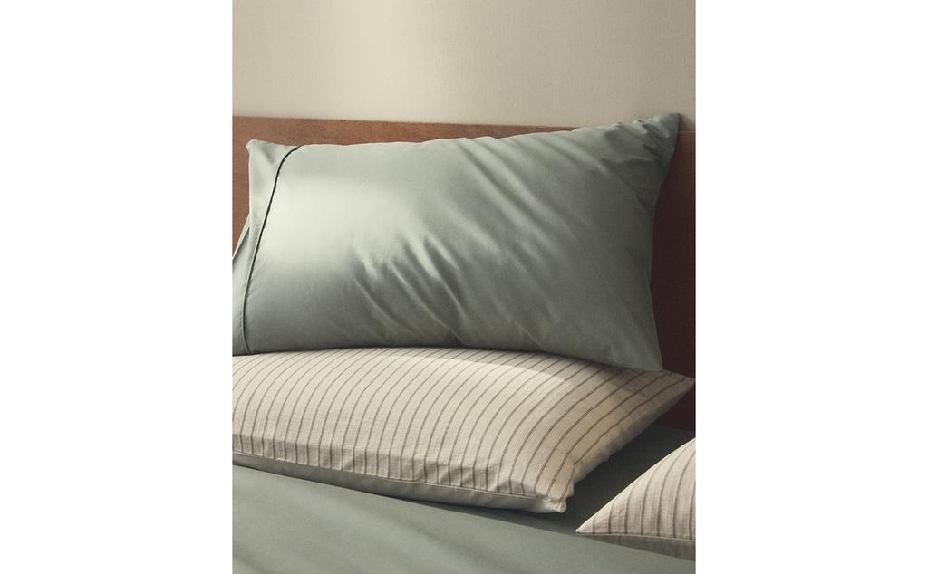 PERCALE PILLOWCASE (300 THREAD COUNT) PERCALE PILLOWCASE (300 THREAD COUNT)