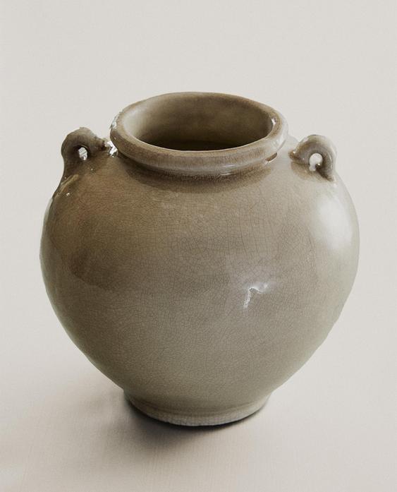 CRACKED CERAMIC VASE