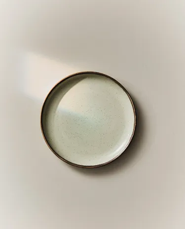 复古边缘瓷制面包盘