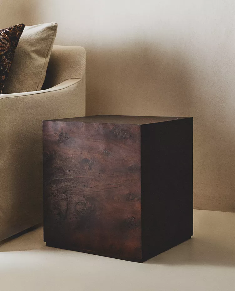 ROOT WOOD CUBE TABLE