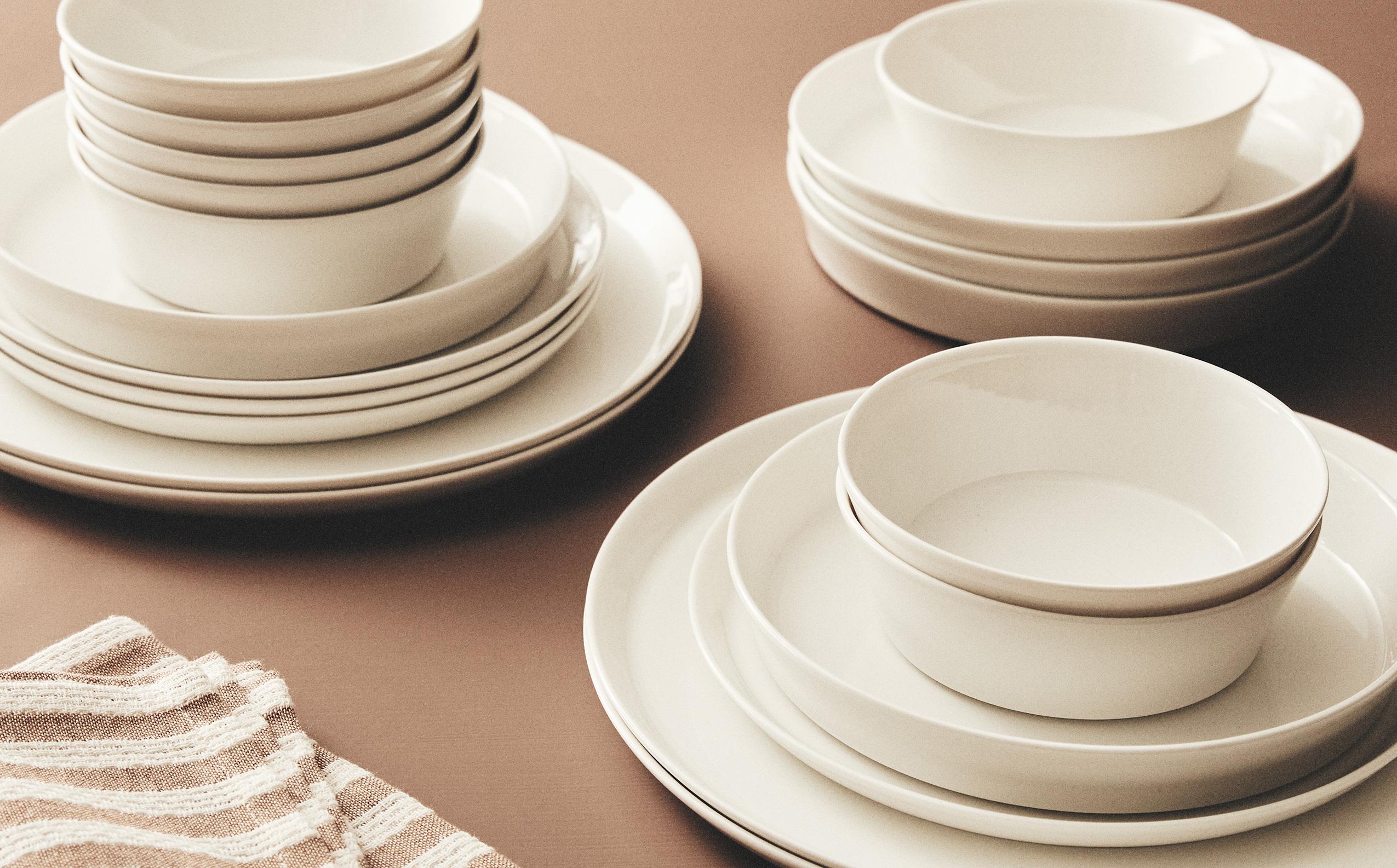 PLAIN PORCELAIN DINNER SET