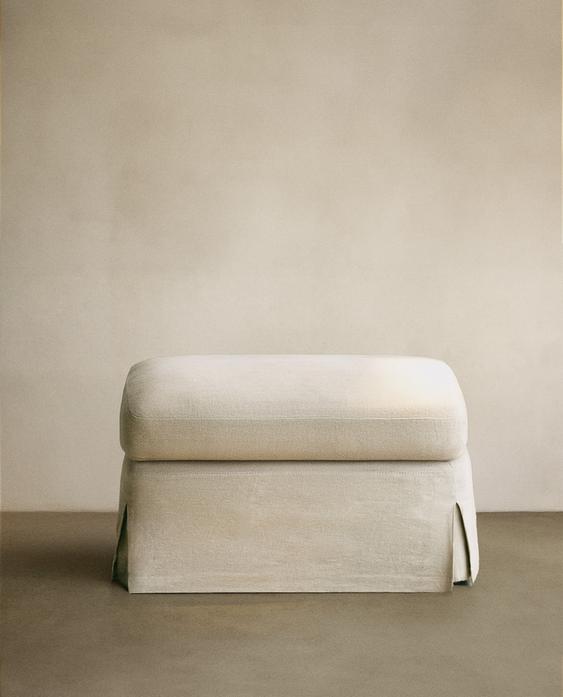 FOOTSTOOL 01