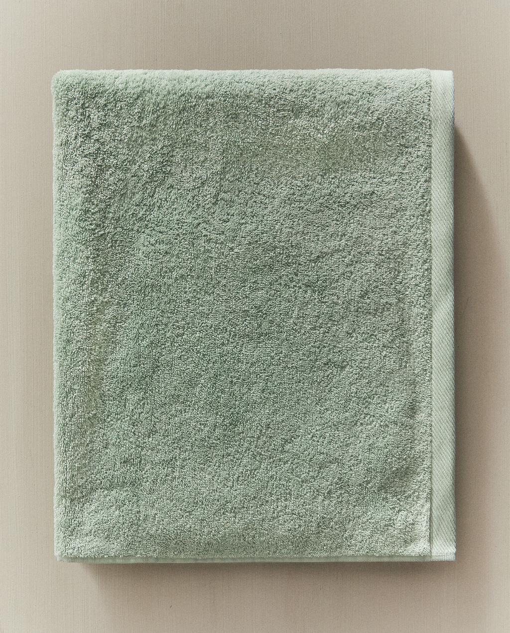 纯色棉织浴室毛巾（500 克/平方米）
