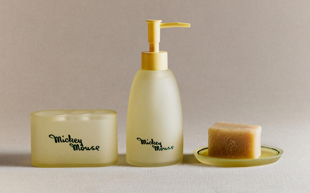 MICKEY & MINNIE ©DISNEY BATHROOM SET MICKEY & MINNIE ©DISNEY BATHROOM SET