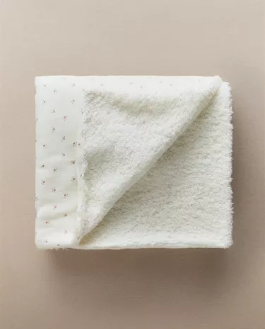 FLORAL MUSLIN BABY TOWEL FLORAL MUSLIN BABY TOWEL