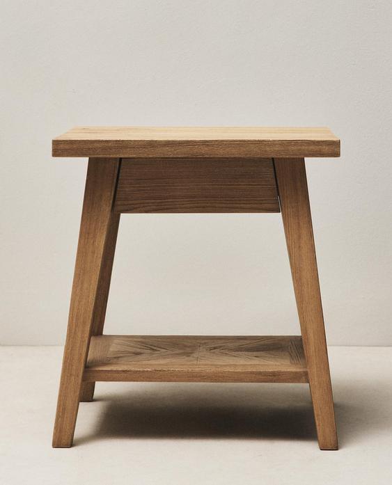 LITTLE WOODEN TABLE