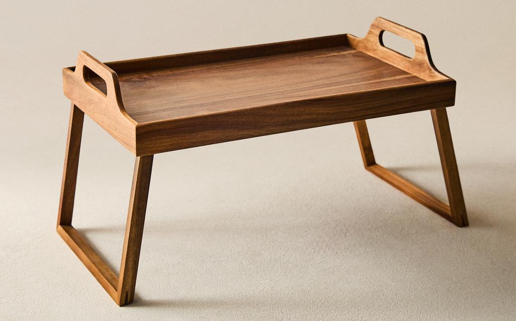 FOLDABLE TRAY WITH HANDLES
