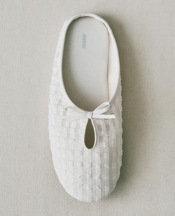 方格纹露跟拖鞋