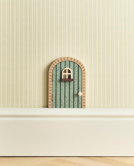 KIDS' MAGIC MINI DOOR