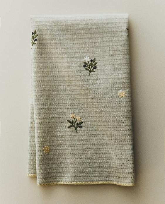 EMBROIDERED COTTON TEA TOWEL EMBROIDERED COTTON TEA TOWEL