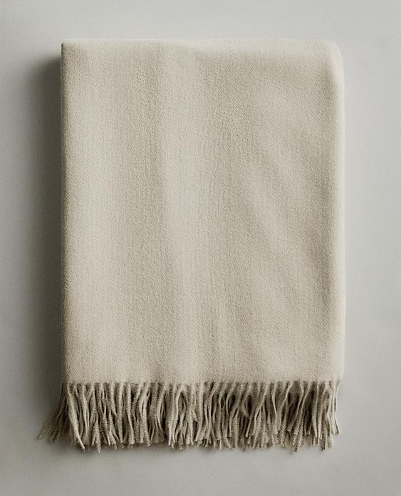 FRINGED SOFT THROW FRINGED SOFT THROW