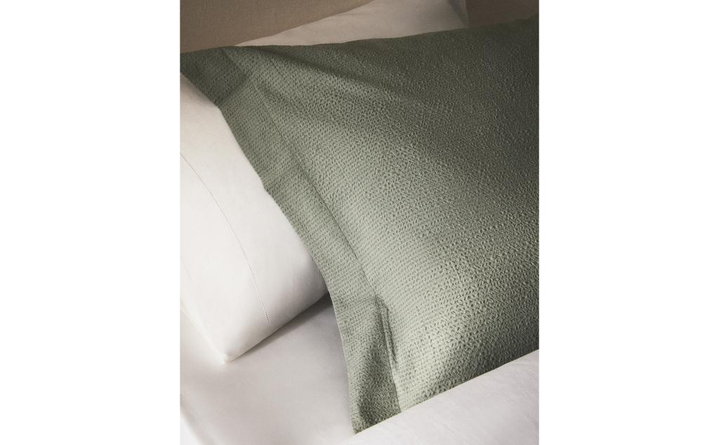 TEXTURED COTTON PILLOWCASE TEXTURED COTTON PILLOWCASE