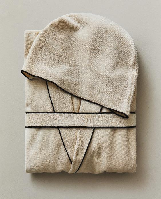 COTTON BATHROBE WITH OVERLOCK (320 GXM²) COTTON BATHROBE WITH OVERLOCK (320 GXM²)