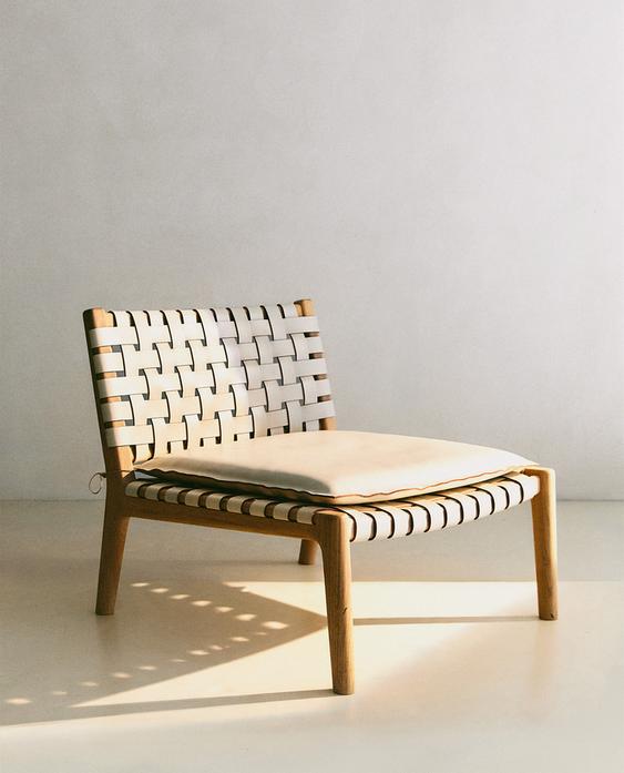 LOUNGE CHAIR 01 LOUNGE CHAIR 01