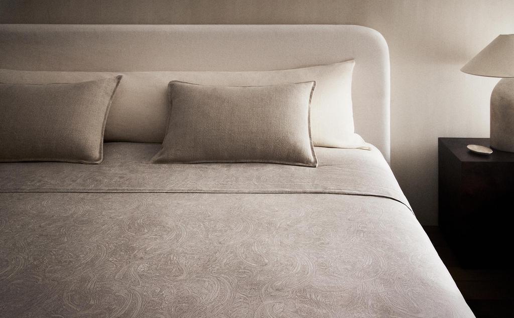 PAISLEY SATEEN DUVET COVER PAISLEY SATEEN DUVET COVER