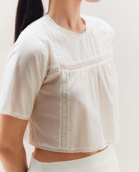 LACE CROP TOP