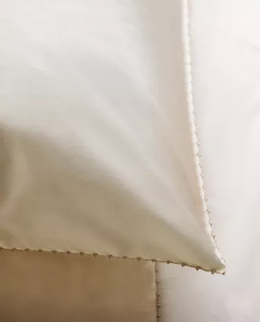 KIDS' PILLOWCASE WITH EMBROIDERED TRIM DETAIL