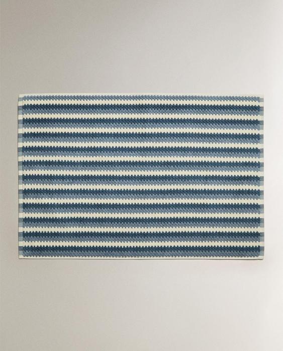 GEOMETRIC JACQUARD BATH MAT