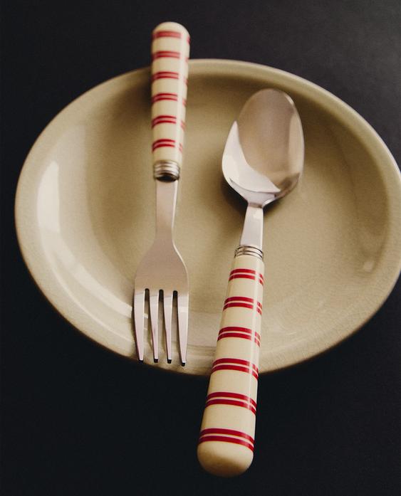 4 件套条纹手柄餐具