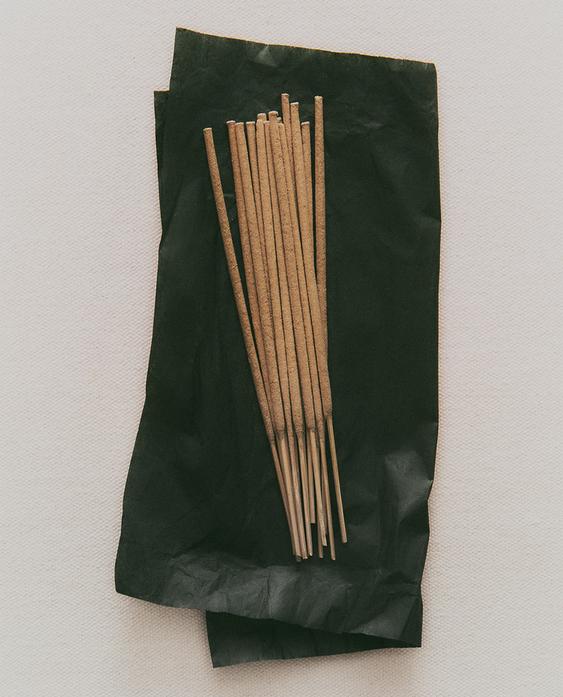 PACK OF GOLDEN CUIR AROMATIC INCENSE STICKS (PACK OF 20)