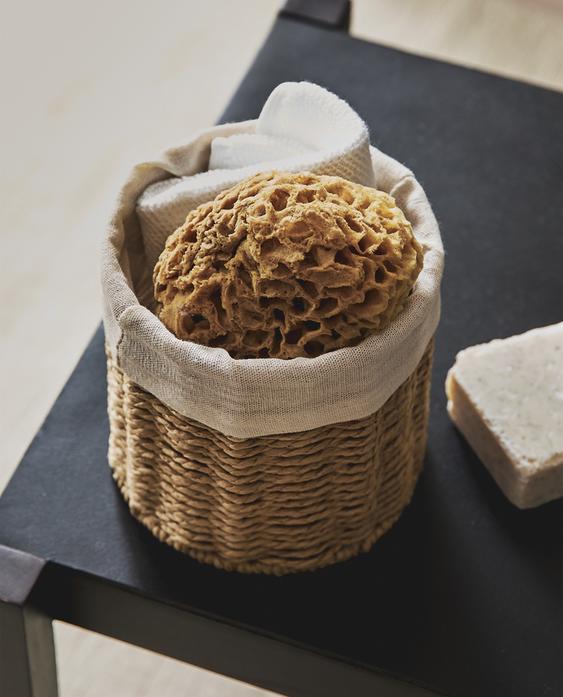 ROUND BASKET WITH COTTON LINING ROUND BASKET WITH COTTON LINING