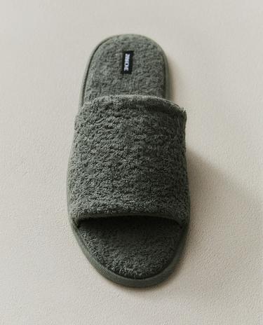 OPEN TERRY BATHROOM SLIPPERS