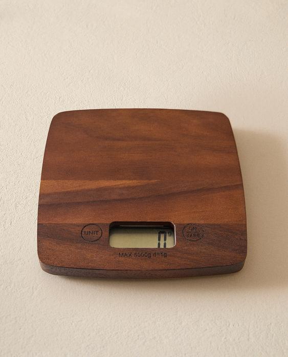 WOODEN KITCHEN SCALE