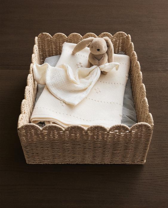 MEDIUM SCALLOPED BASKET