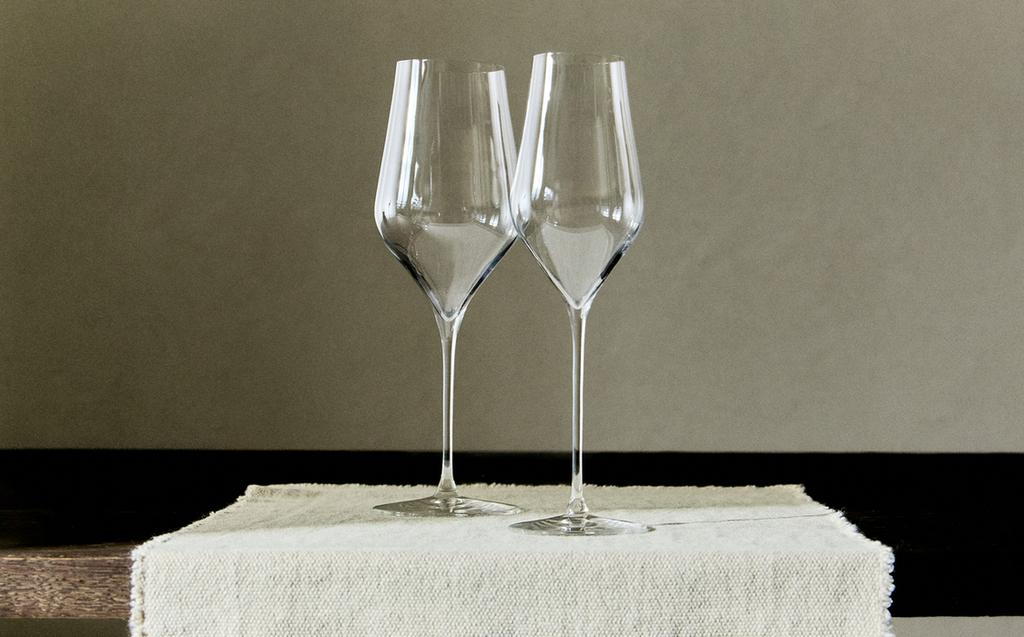 PLAIN CRYSTALLINE GLASSWARE