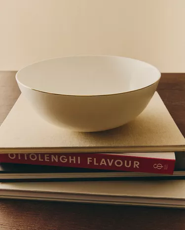 PORCELAIN SALAD BOWL WITH GOLD RIM