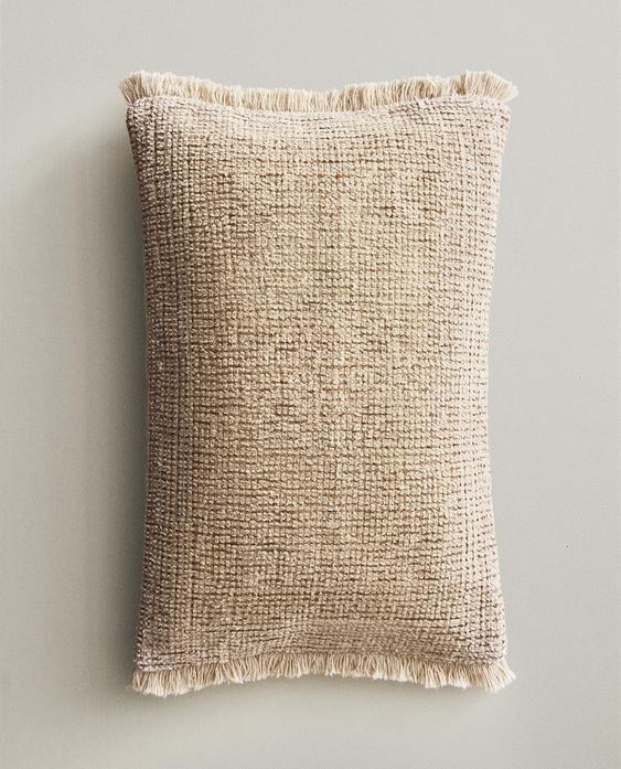 FRINGED CUSHION COVER FRINGED CUSHION COVER