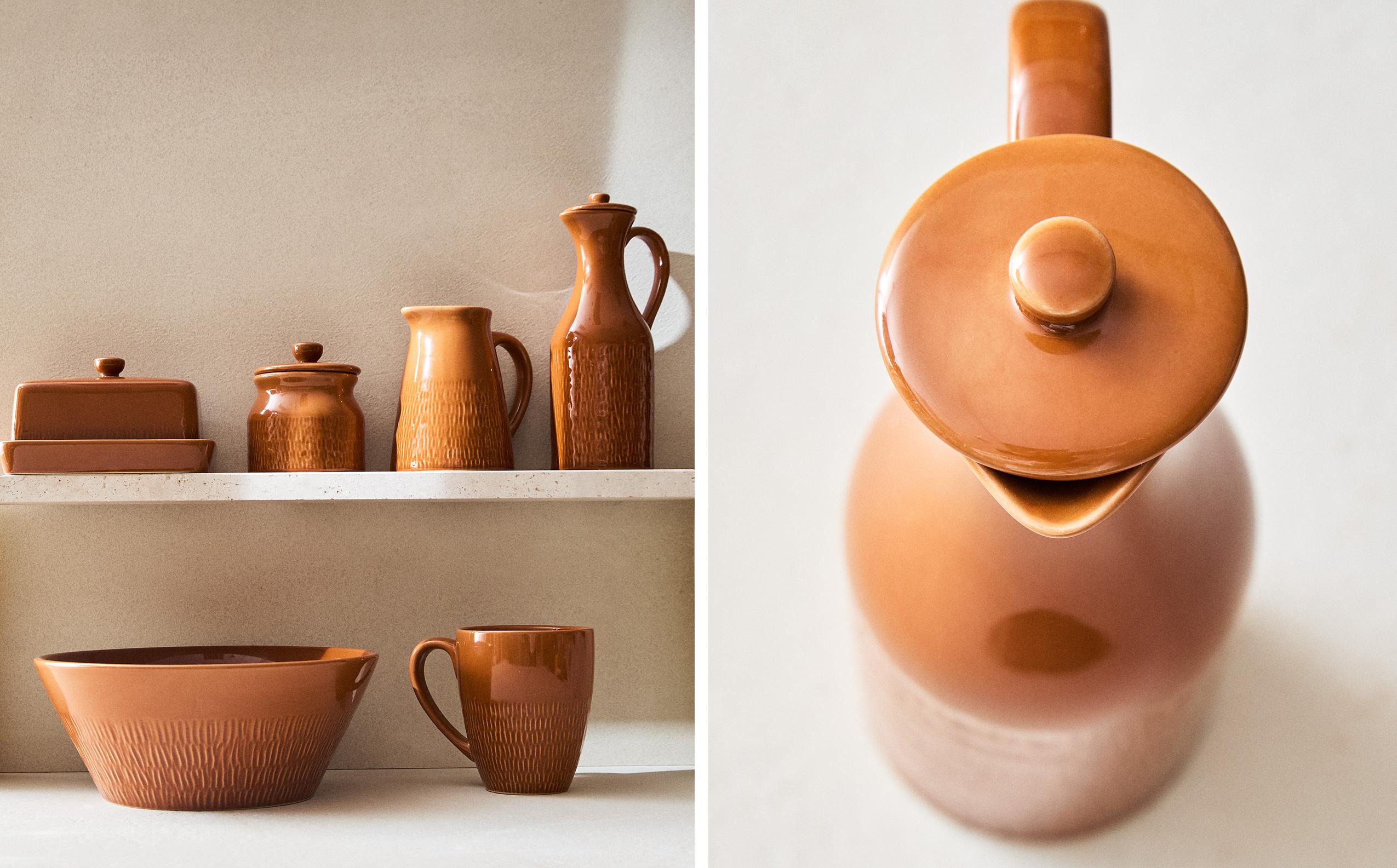 CARAMEL-COLOURED STONEWARE DINNER SET