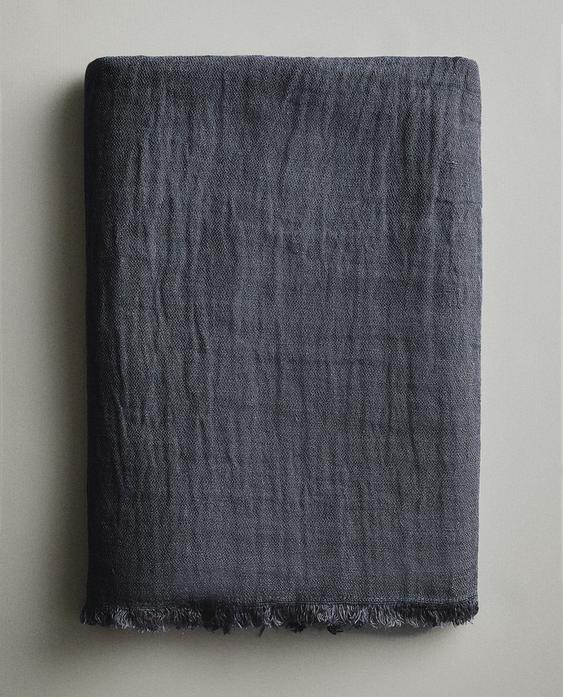 REVERSIBLE FRINGED LINEN THROW