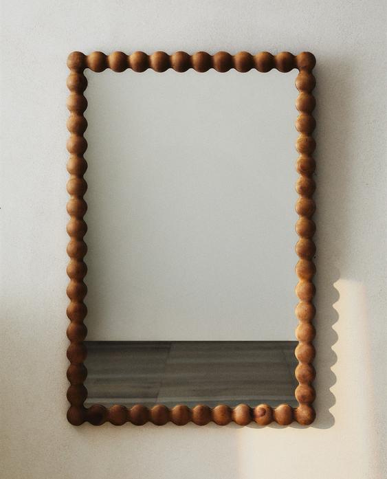 RECTANGULAR WALL MIRROR WITH WOODEN FRAME RECTANGULAR WALL MIRROR WITH WOODEN FRAME