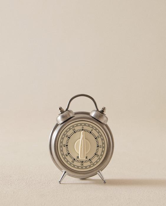 TIMER WITH LEGS AND HANDLE