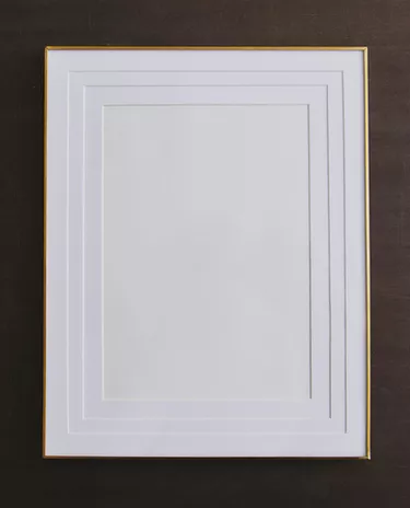 THIN METAL PHOTO FRAME