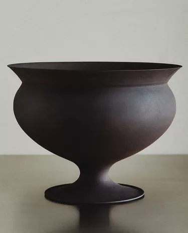 TALL METAL POT