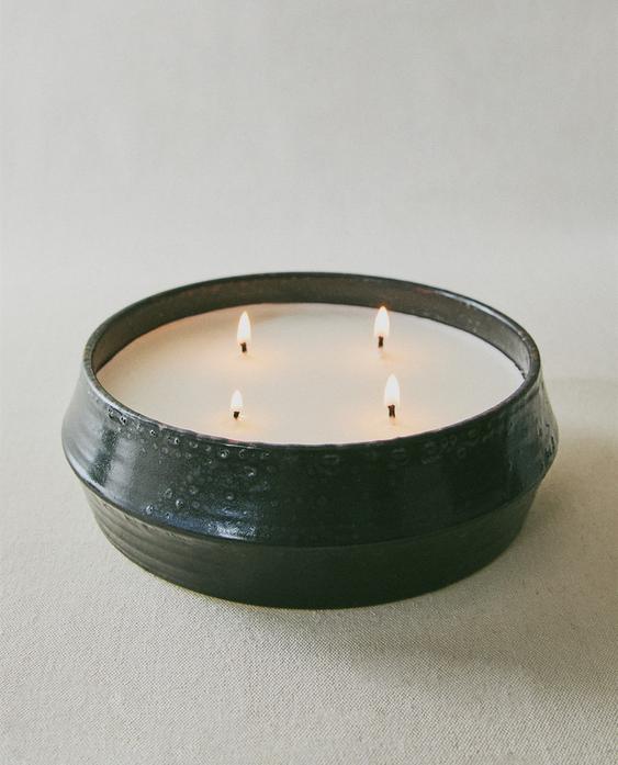 (780 G) AMBER VANILLA SCENTED CANDLE