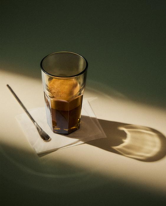 RAISED DESIGN GLASS TUMBLER