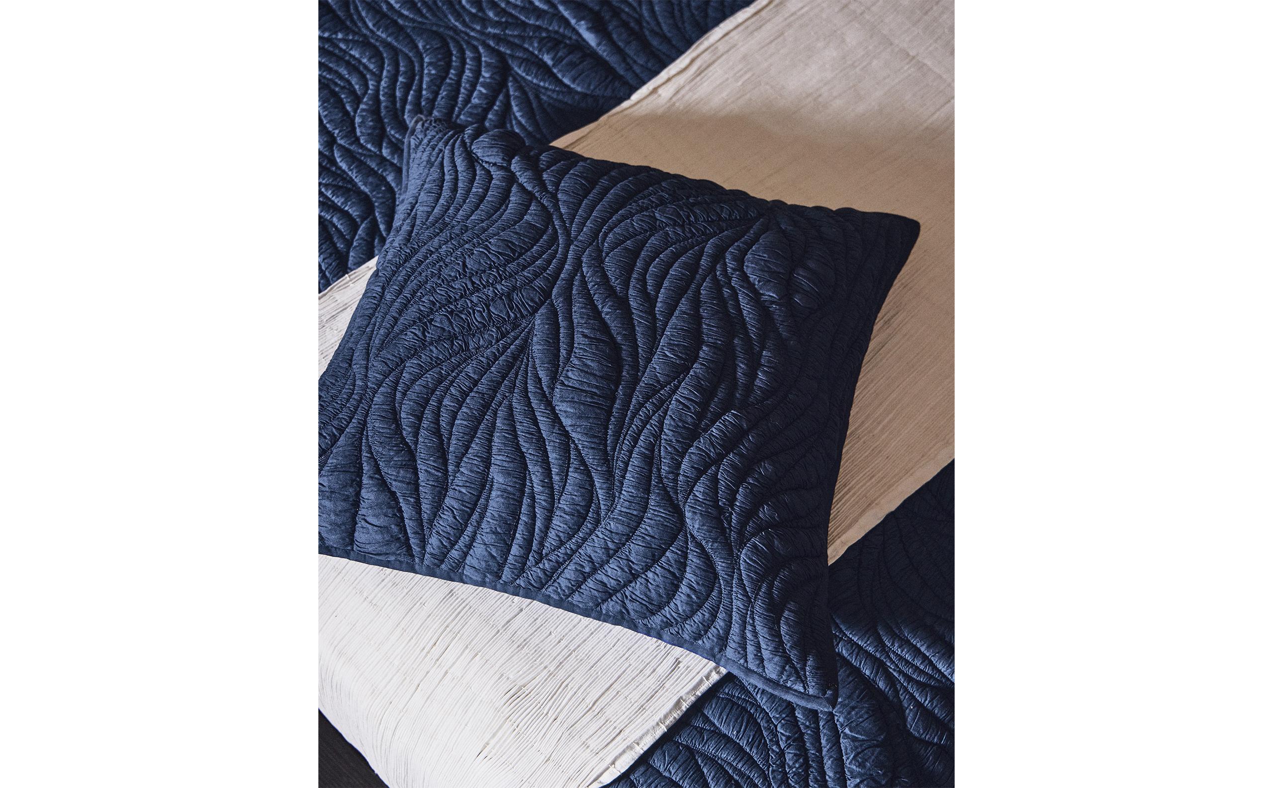 GATHERED COTTON CUSHION COVER FOR QUILTS X FANGLU LIN
