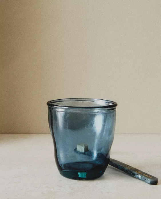 蓝色半透明玻璃牙刷杯