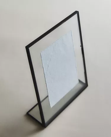 RECTANGULAR STRUCTURE PHOTO FRAME