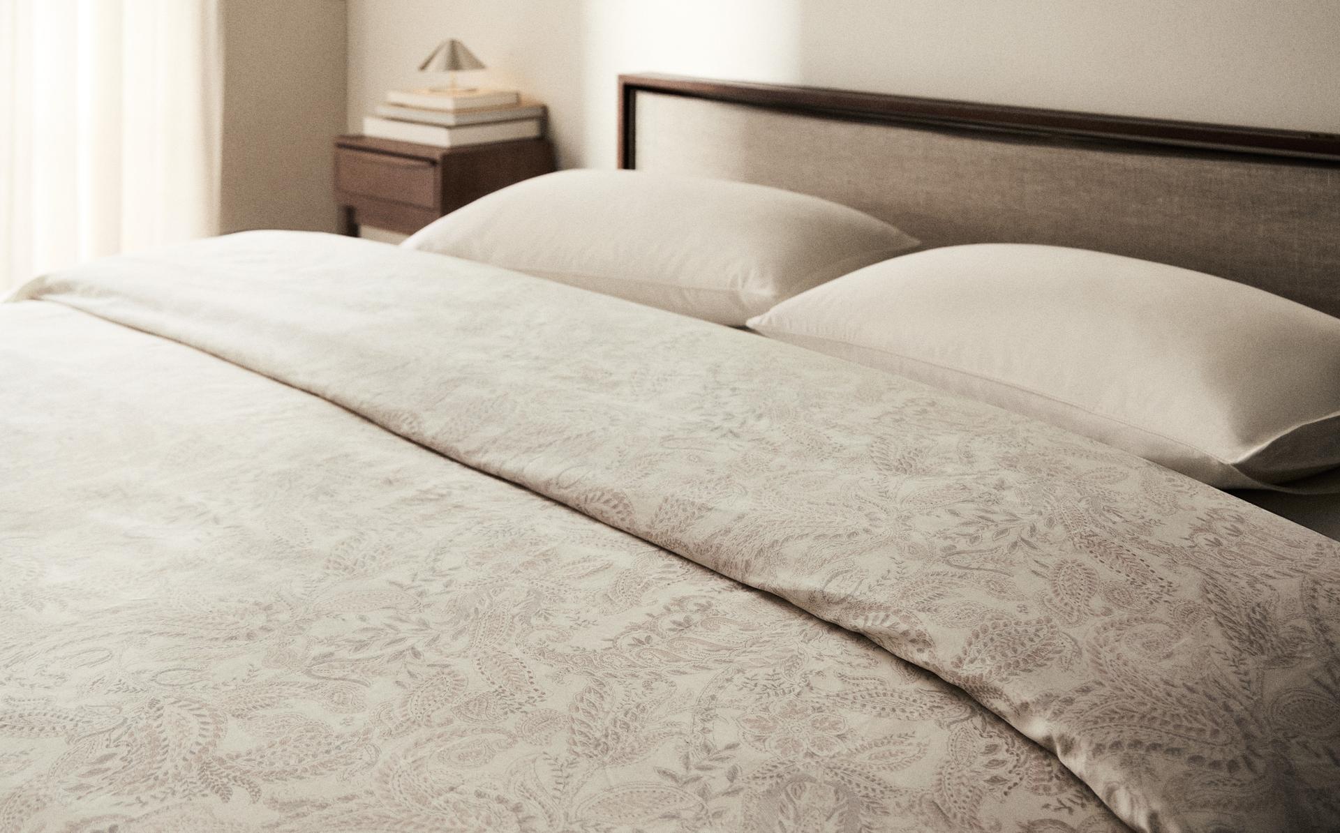 PAISLEY SATEEN DUVET COVER PAISLEY SATEEN DUVET COVER