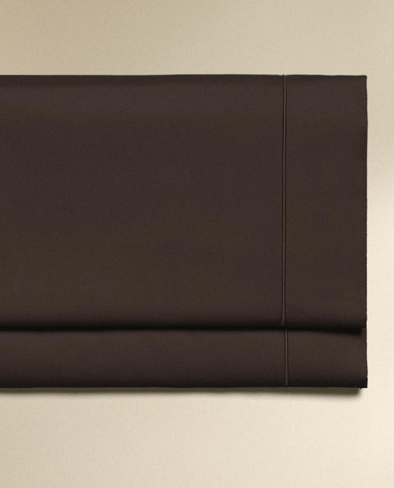 SATEEN FLAT SHEET WITH TRIM (300 THREAD COUNT) SATEEN FLAT SHEET WITH TRIM (300 THREAD COUNT)