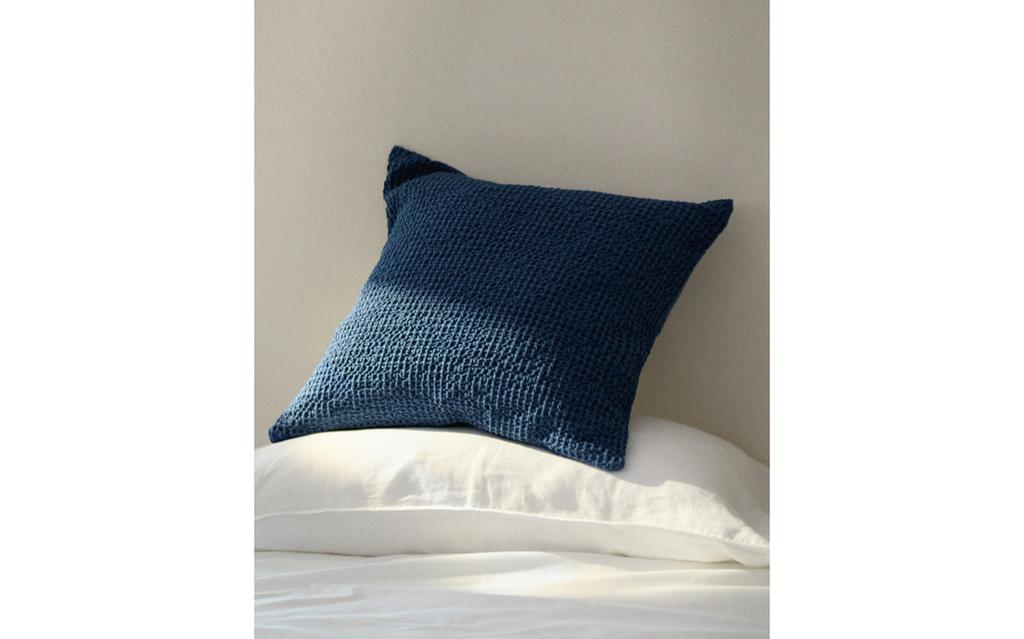 WAFFLE-KNIT CUSHION COVER