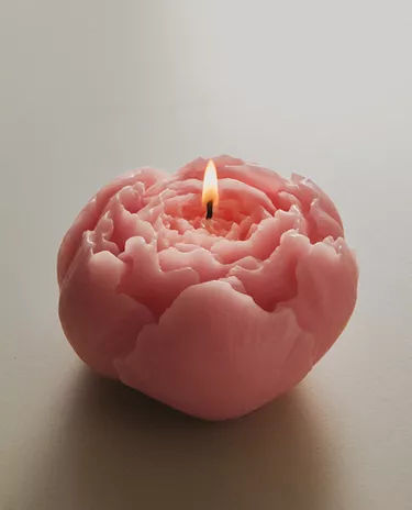花朵装饰蜡烛
