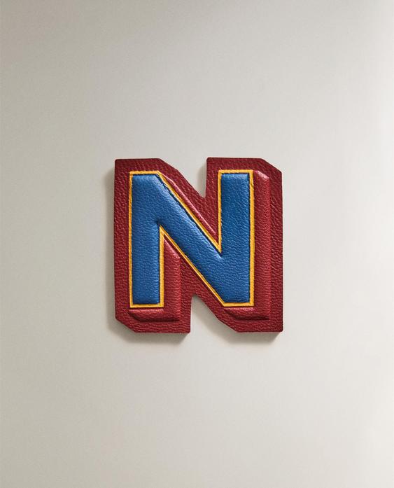 字母 N 皮革补丁