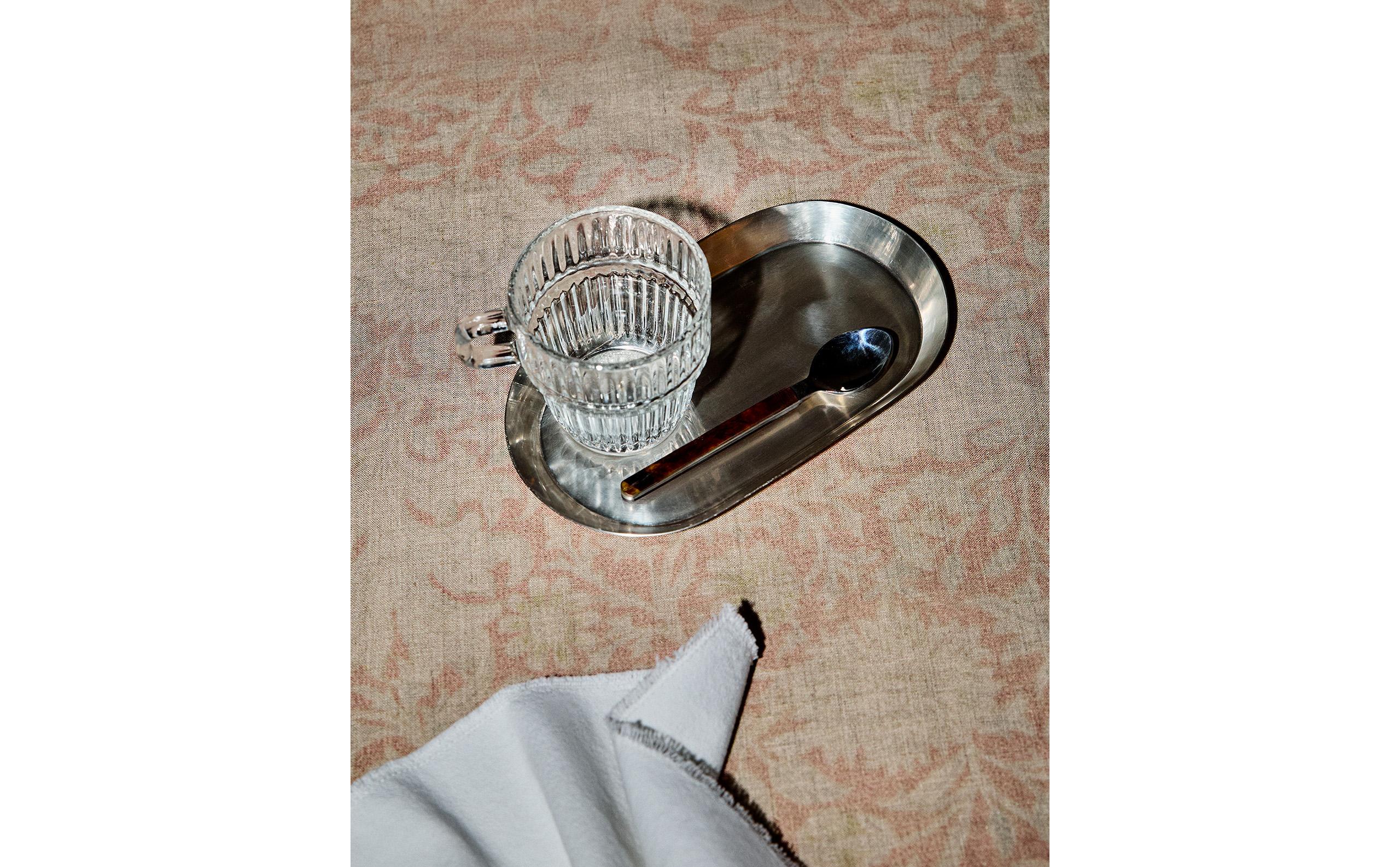GLASS ESPRESSO CUP WITH RAISED DESIGN