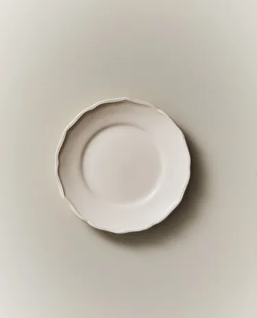 凸饰边沿陶制面包盘