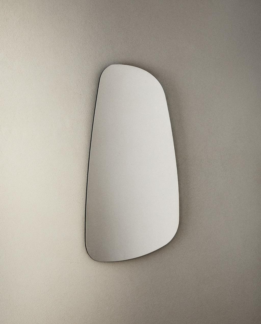 IRREGULAR WALL MIRROR IRREGULAR WALL MIRROR